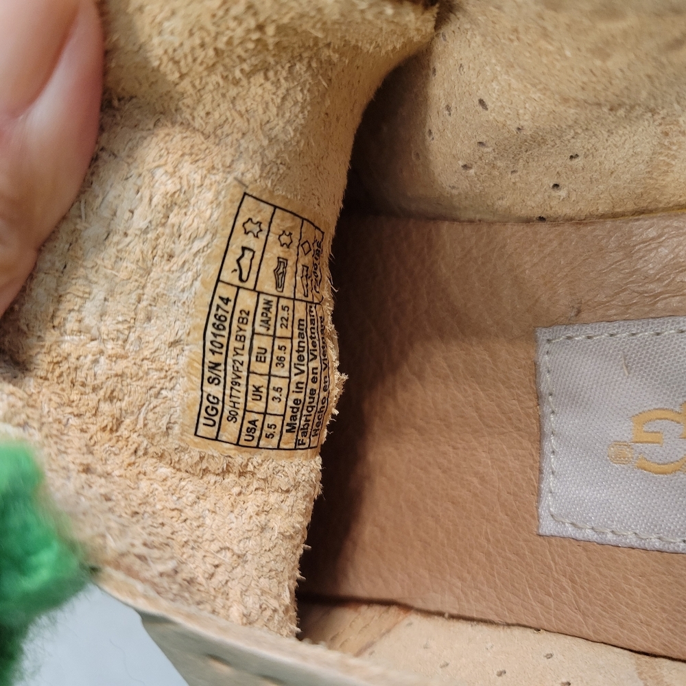 UGG Women's Sneakers - Picture 7 of 10